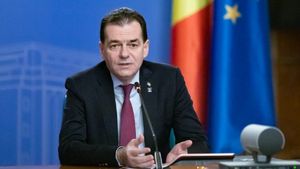Ludovic Orban, mesaj pentru elevi. Ce se va întâmpla cu examenele naționale, în plină pandemie de COVID-19