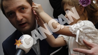 Prezentatorul CANCAN TV are concurenta serioasa! Adi Artene se bate pe microfon cu fiica lui, Amira