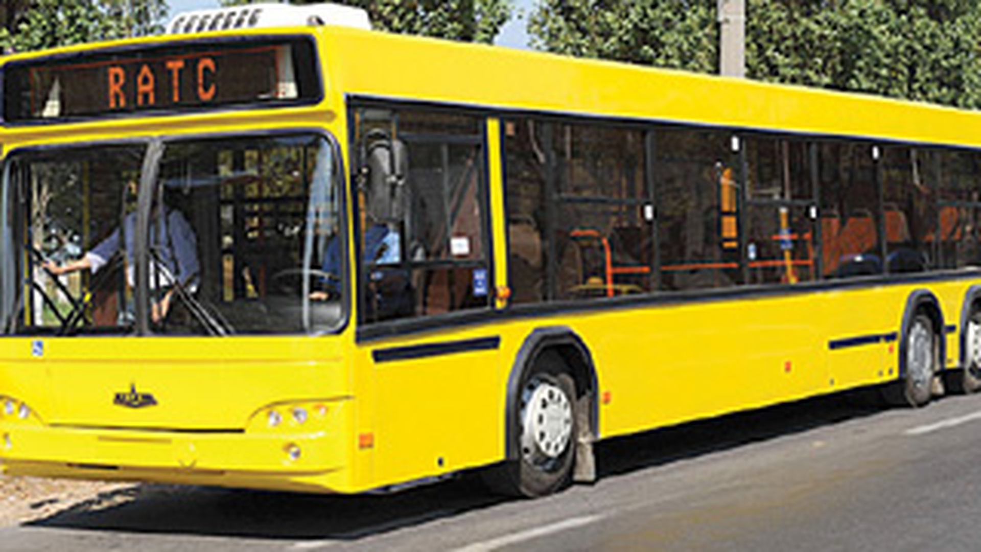 Scandal in trafic la Constanta! Un autobuz cu calatori a fost avariat de un sofer nervos!