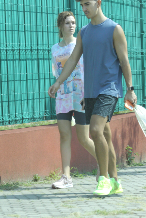 Sebastian Dobrincu și Ioana Ignat se îndreaptă spre casă (Foto: CANCAN.RO)
