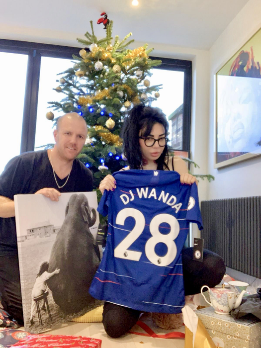 Ce cadou inedit a primit DJ Wanda de Crăciun de la viitorul ei soț