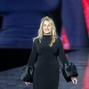 Nadia Comăneci, pe podium la Săptămâna Modei de la Paris. A defilat alături de Jane Fonda, Kendall Jenner și Heidi Klum