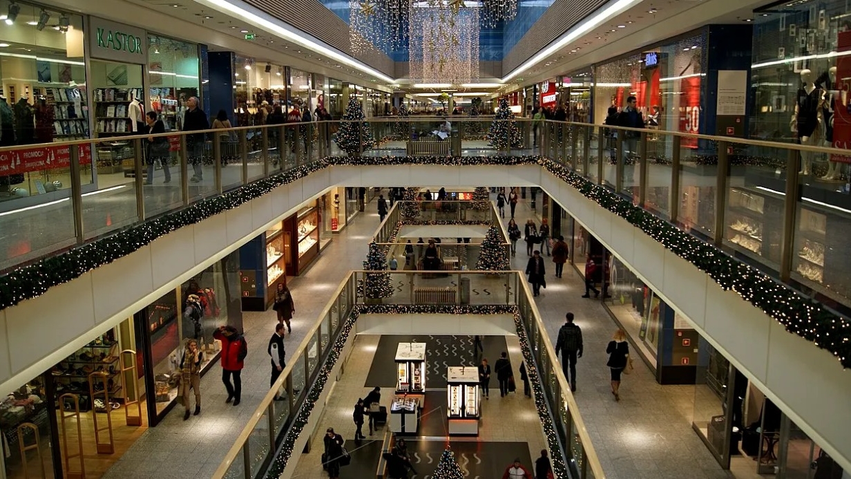 Retailul uriaș care se retrage din România. Ce se va întâmpla cu angajații