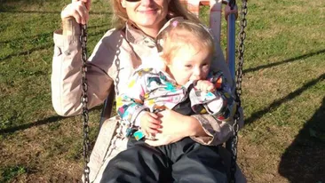 O fetiţă diagnosticată cu Sindrom Down a devenit manechin! Cum arată micuţa