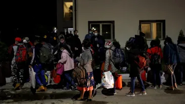Alertă în București! Zeci de srilankezi, aduși cu promisiunea că vor fi repatriați, au aflat că nu există nicio cursă către țara lor / Ce măsuri au luat autoritățile