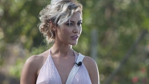 Ispita Nicoleta s-a fotografiat goală în pat! Imagine incendiară