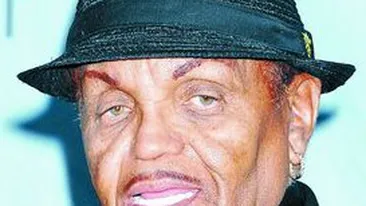 Tatal lui Michael Jackson vrea sa investeasca intr-un hotel si un parc de distractii din Vietnam