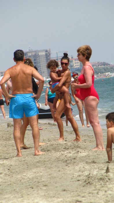 Eba şi-a petrecut ultimele veri pe litoral, cu copiii