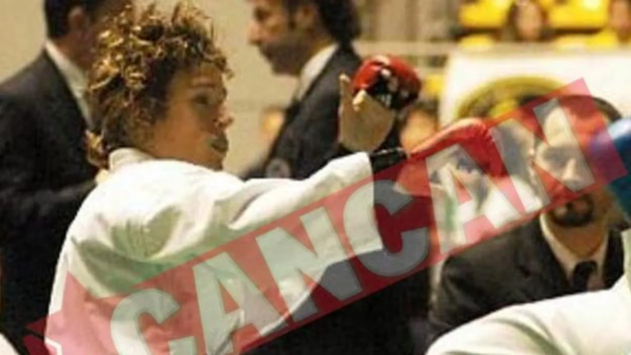 Un roman a atacat o karateka italiana