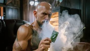 Andrew Tate, bolizi de aproape 6 milioane $! Ce bijuterii și-a luat? Koenigsegg Jesko Attack și Gamera!