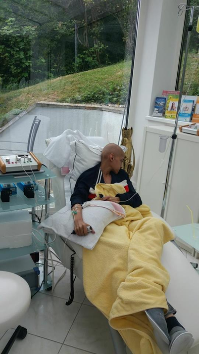 Strigătul de ajutor al unei tinere frumoase, bolnavă de cancer la pancreas! S-o ajutăm pe Oana! Viața ei este în mâinile noastre