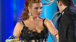 VIDEO Mihaela Borcea a dansat tango cu flori rosii in par! Uite-o cum se misca langa fostul partener al Andreei Balan!
