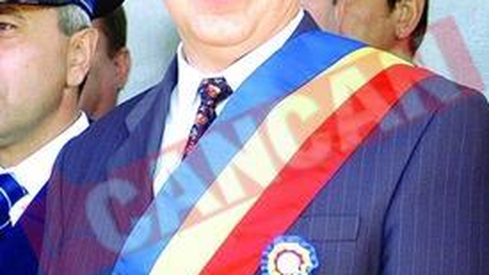 Primarul din Campina isi improprietareste amicii