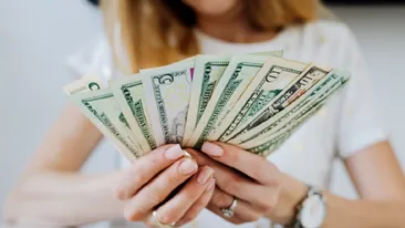 Oamenii născuți în aceste date atrag banii ca un magnet. Nu contează zodia, ci cifra