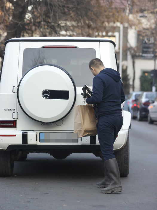 ”Termopane” a rezolvat și va pleca imediat către casă (Foto: CANCAN.RO)