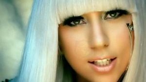 Fara Photoshop e DEZASTRU! Imaginile neretusate cu Lady Gaga au ajuns pe internet! Cum poate sa arate