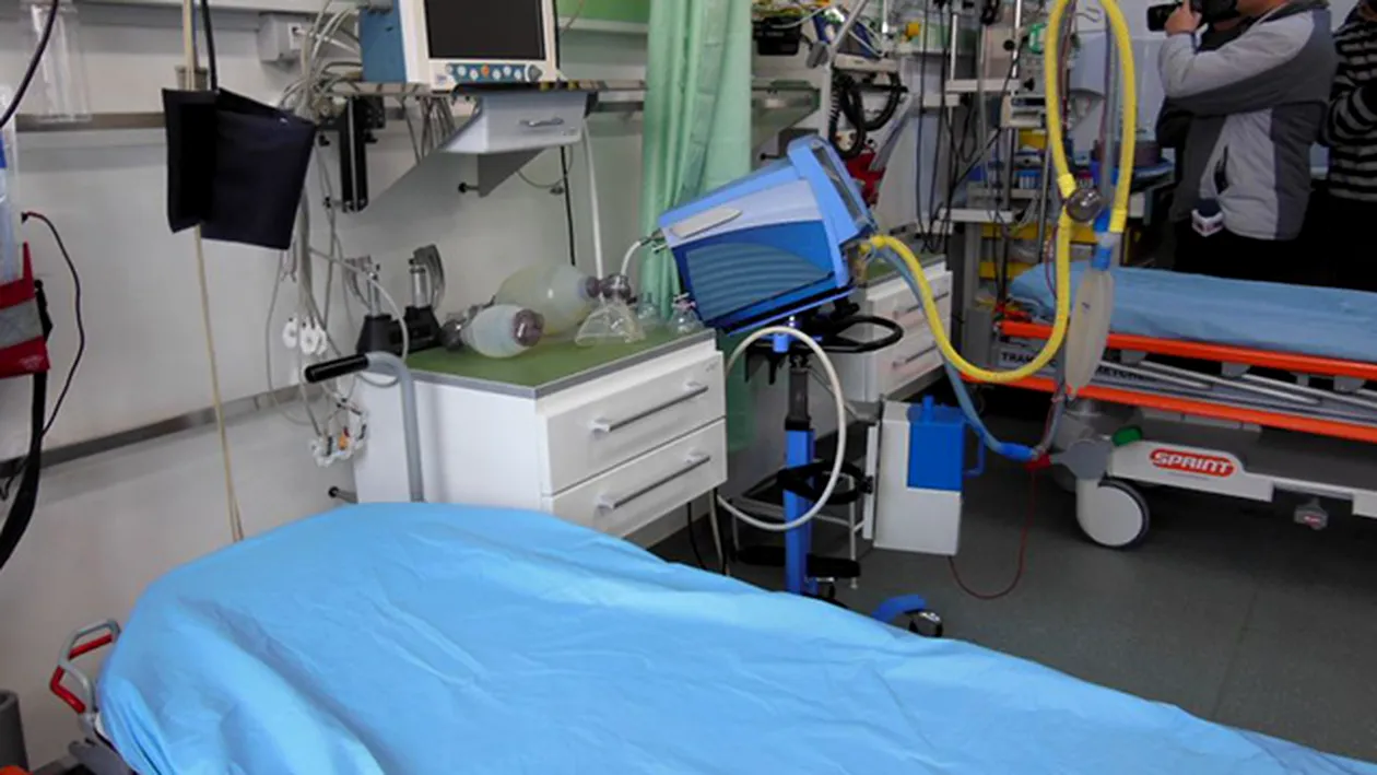 Incredibil! Iata ce s-a intamplat cu echipamentul medicilor care l-au consultat pe romanul suspect de Ebola