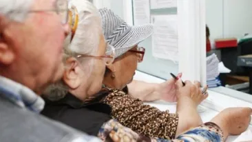 Mica recalculare aduce întârzieri record! Românii și-ar putea primii pensiile în iunie