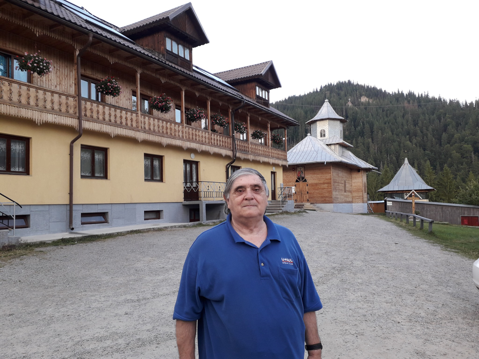 Leonid Iacob, înmormântat de primărie. Regretatul poet este a 12-a victimă răpusă de coronavirus în România