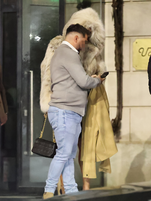 Diana Stejereanu, surprinsă cu ochii numai pe ecran