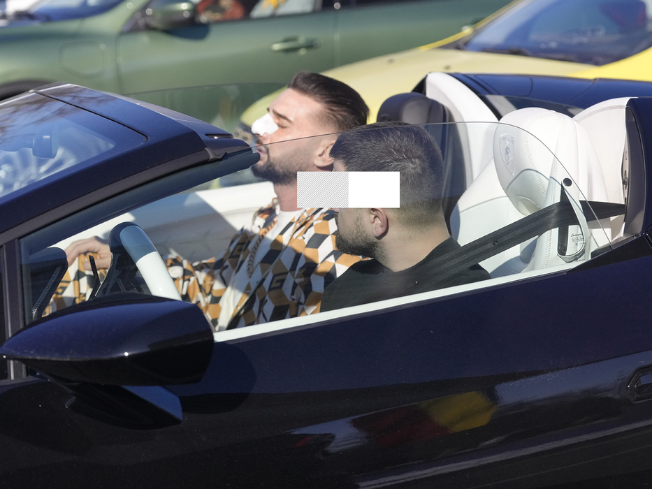 Dorian Popa a ieșit la plimbare cu Lamborghiniul Huracan