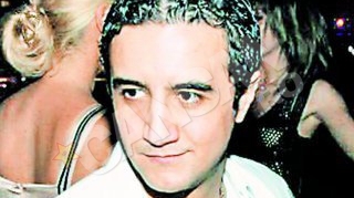 A uitat de Agnes si Bododel. Lucian Becali s-a sarutat de mama focului cu noua cucerire