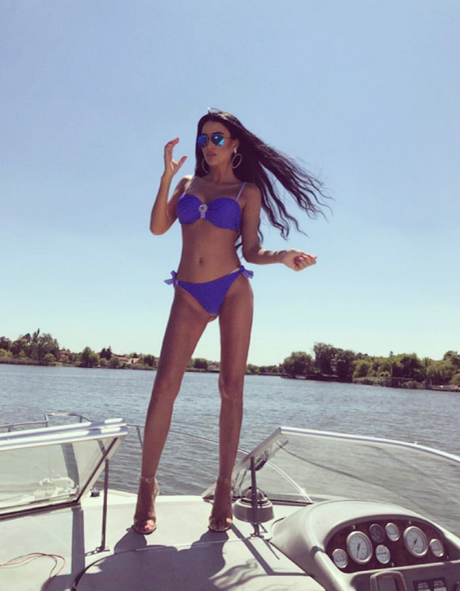 Daniela Crudu, extrem de sexy! Cum s-a pozat după plecarea de la emisiunea lui Capatos