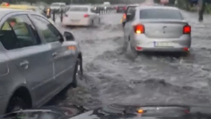 Bucureștenii au primit din nou mesaj RO-Alert. Este COD PORTOCALIU de vreme rea