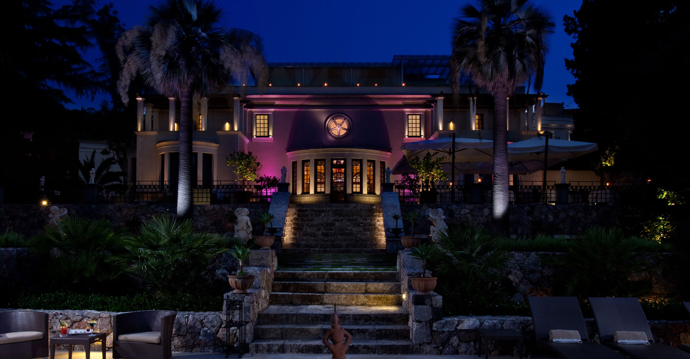 The Ashbee Hotel, locul de 5 stele unde s-a relaxat, timp de 8 zile, edilul sectorului 5