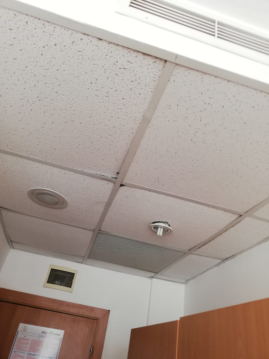 O tânără din Cluj a mers în vacanţă în Bulgaria şi a trăit şocul vieţii. Ce a găsit în camera de hotel