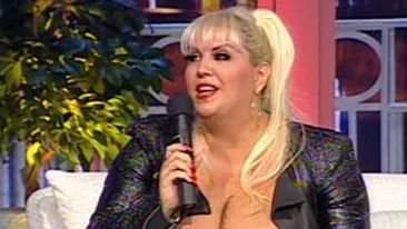 Bote i-a adus Ralucai Badulescu un tort in forma de sani! Altii 'moare' si-asa n-are