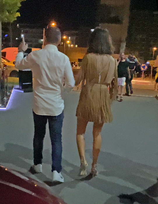 Ralu a apărut la hotel la scurt timp după Black Coffee