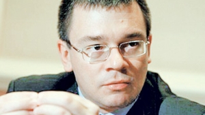 Premierul Mihai Razvan Ungureanu: "Guvernul apreciaza intelegerea militarilor fata de 'trecatoarele restrictii' economice"