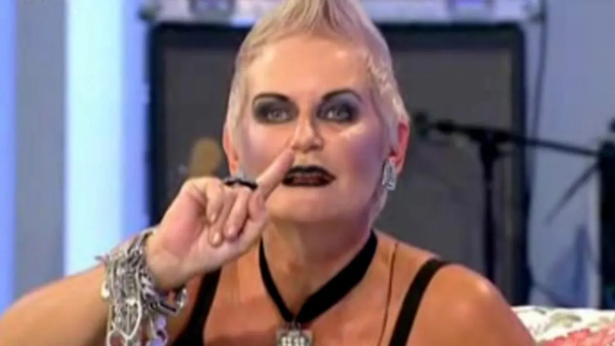 Scandal de proportii! Una dintre cele mai cunoscute femei din Romania, acuzata de instigare la GENOCID! Vezi ce spune ea