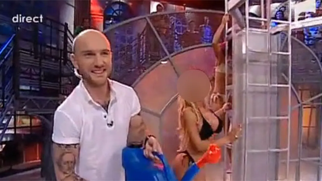 Mai PENIBIL de atat nu se putea! Unei VEDETE TV i s-a vazut tamponul in DIRECT