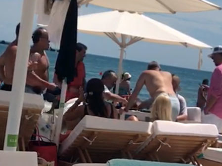 Gigi Becali a avut un weekend cu peripeţii pe malul mării