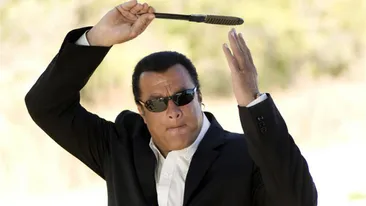 Steven Seagal, acuzat de hărţuire de o lesbiană celebră: ”Mi-a arătat...”