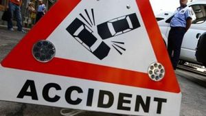 Accident incredibil în Capitală! Un şofer cu alcoolemie foarte mare a intrat într-un tramvai