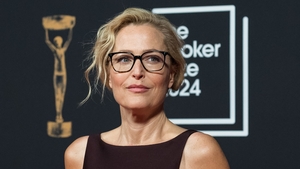 Ce secret are Gillian Anderson pentru frumusețea ei tinerească. Produsul de 42 de lei care nu îi lipsește