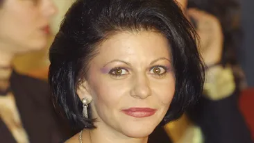 Cea mai mare tristete a Elenei Carstea: Imi plange sufletul de durere si dor de mama! Nu am mai vazut-o de trei ani!