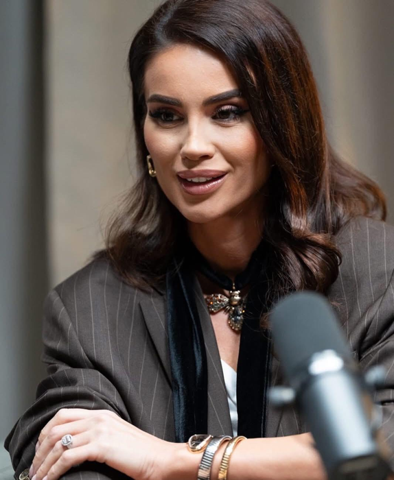 Geanina Ilieș nu și-a mai putut stăpâni lacrimile când fiul său a vorbit despre ea / Sursa foto: Social media