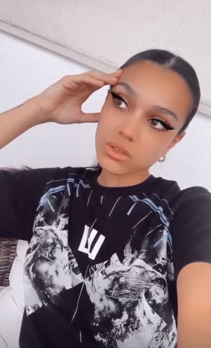 Karmen a dezvăluit ce boală are fiica sa, Sofia: “Suntem pe antibiotic. Am înțeles ce înseamnă să te uiți la copilul tău și să nu ai ce să-i faci”
