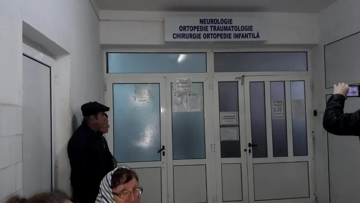 Anchetă la Spitalul din Slatina, după ce 145 de radiografii au fost găsite în vestiarele a trei medici