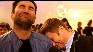 Cascadorii rasului cu Smiley si Bartos. Explicatia logica pentru care Smiley nu are nici acum iubita, desi are toate calitatile