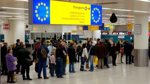 Veste tristă pentru românii care merg în Marea Britanie! ”Angajații calificați…”