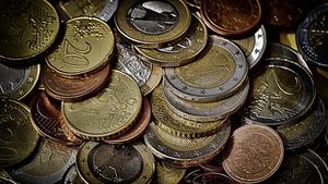 Curs valutar BNR 22 aprilie 2021. Cât valorează euro astăzi