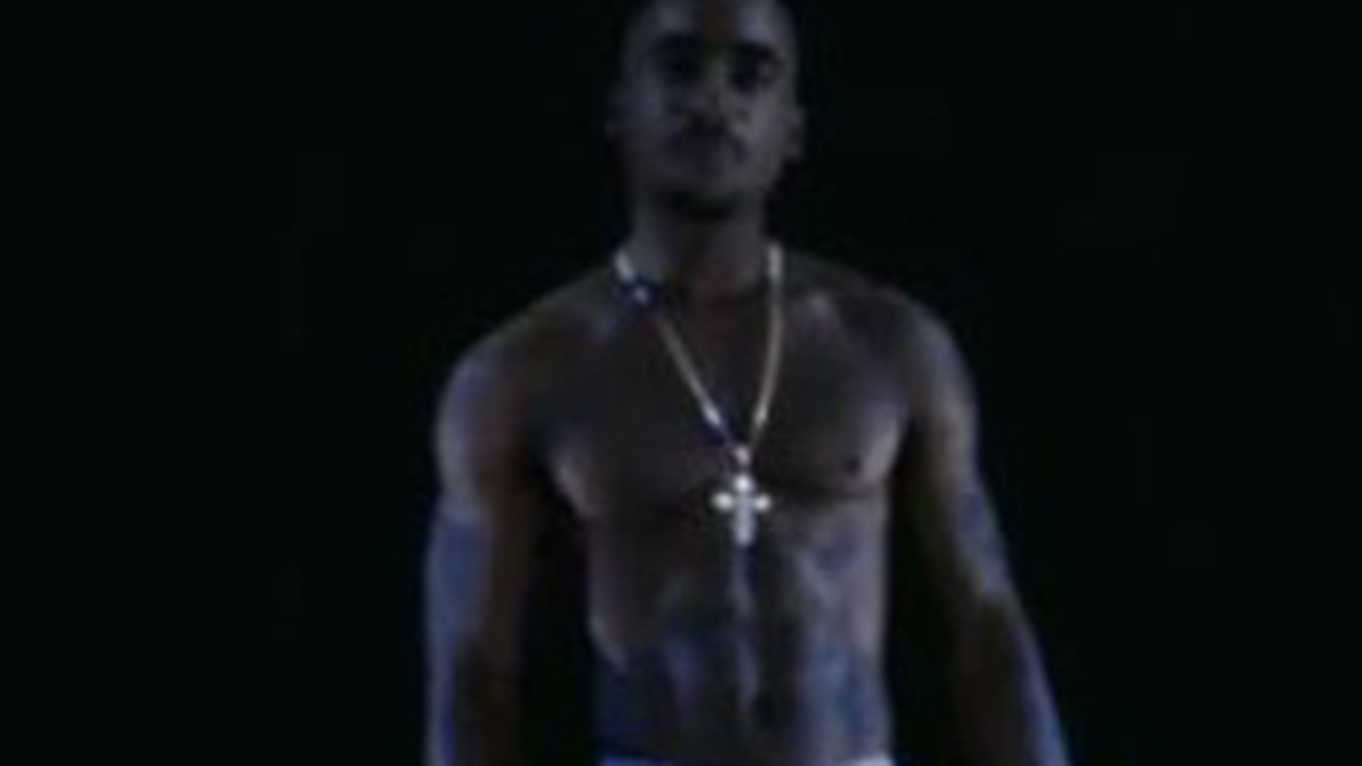 VIDEO Snoop Dogg si Dr. Dre au avut placerea de a canta pe scena de la Coachella alaturi de 2Pac! Vezi cum a fost posibil
