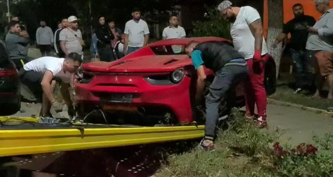 Fratele lui Tzancă Uraganu, implicat într-un accident grav. Miraj Tzunami a făcut praf bolidul de sute de mii