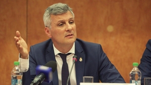 Credite români: abuzurile bancare, LIMITATE!  Zamfir: “Nu trebuie să câștigi din ruinarea oamenilor”