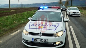 Accident deosebit de grav, în Bistrița: 5 răniți, între care un copil, după ce mașina în care erau a luat foc!